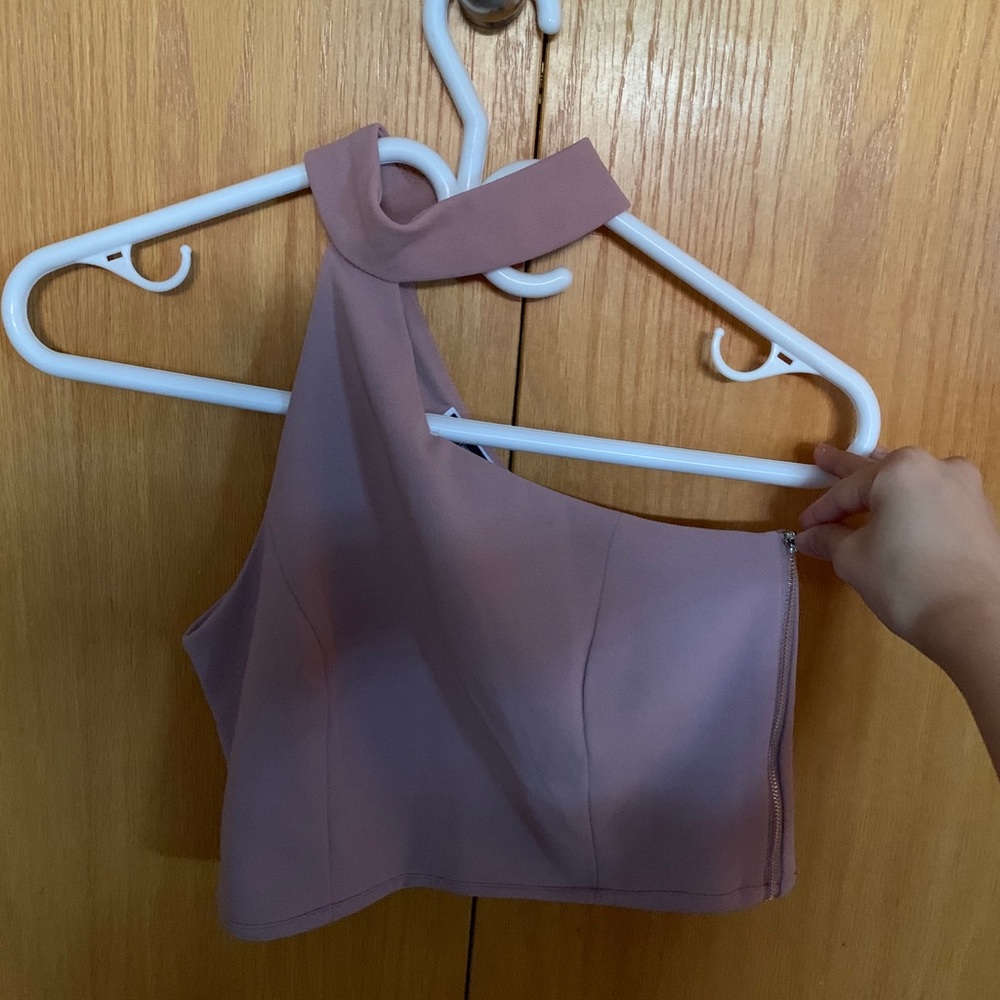One shoulder crop top